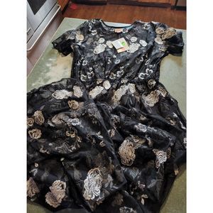 NWT Lularoe deanne 2 sheer black and white rose overlay  dress sz Medium